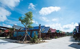 Talad Nam Klong Hae Resort
